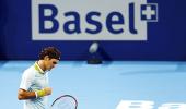 Federer's prepares World Tour Final qualification with easy win in Basel