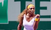 Williams sweeps aside Kerber in WTA Championships