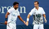 Paes-Stepanek fight their way into US Open doubles semis