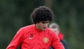 Mourinho backs Fellaini despite frosty reception from fans