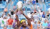 PHOTOS: Serena waltzes past Ivanovic to win Cincinnati title