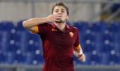 Serie A: Ten-man Roma stage dramatic fightback