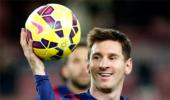 Hat-trick and 400th club goal for Messi in Barcelona rout