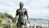 Ronaldo unveils statue sculpted in his honour