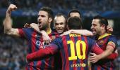 Barcelona make mockery of crisis talk as last eight beckons