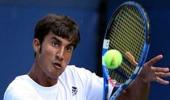 Australian Open: Yuki, Bhupathi advance; Divij ousted