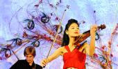 Sexy Vanessa-Mae to trade violin for ski at Sochi Games