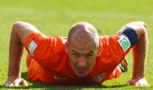 Watch out for Robben's dives, says Costa Rica coach