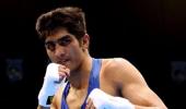 CWG 2014: Vijender storms into semis; assured of a medal