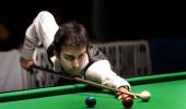 World Snooker: Advani advances, Chawla exits