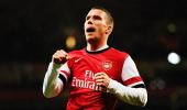 Benched Podolski considering future at Arsenal