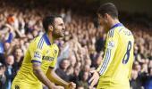 Chelsea march on, brilliant Southampton thrash Sunderland