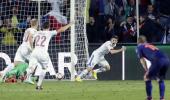 Euro qualifiers: Czechs stun Dutch; Italy tame Norway