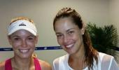 Sporting Buzz: Fans enjoy a chocolate 'break' with Wozniacki, Ivanovic