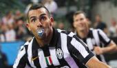 Tevez strikes as Juve beat toothless Milan