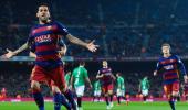 Barca re-sign Dani Alves for rest of season