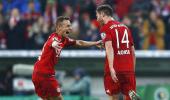 Alonso goal sends Bayern into German Cup last eight