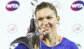 Halep beats Pliskova to win Dubai final