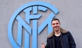 Podolski says goodbye to Arsenal; meets Inter boss