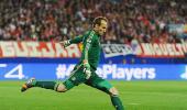 Chelsea's reserve 'keeper Schwarzer joins strugglers Leicester