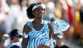 'Old' Venus beats Wozniacki to win title in windy Auckland