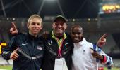 Mo Farah to continue working with coach Salazar