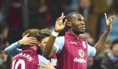 EPL PHTOS: Benteke penalty hands Sherwood first Villa win