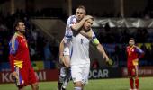 Dzeko hat-trick kick-starts Bosnia's Euro 2016 campaign