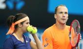 Top seeds Sania-Soares beaten in first round at French Open