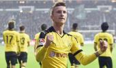 Bundesliga: Dortmund close on Bayern