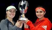 Sania-Martina bag 9th title of the year! Congratulate them!