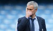 Chelsea manager Mourinho denies player revolt within club