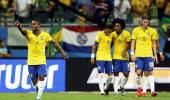 PHOTOS, World Cup qualifiers: Brazil crush Peru; Romania hold Italy