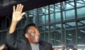 Pele returns to rousing welcome in Kolkata