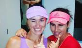 Sania-Hingis advance into last four of WTA Finals