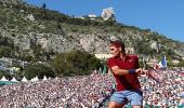 Monte Carlo Masters: Federer coasts into third round