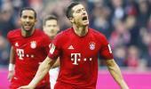 Bundesliga: Bayern close on title as Lewandowski strikes