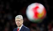 Under-pressure Wenger says Arsenal want to finish as high as possible