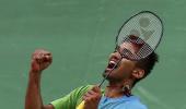 Srikanth shocks world No 5 to enter quarter-finals