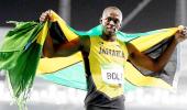 Bolt wins third successive 200m GOLD!