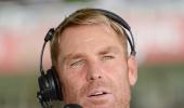 Warne questions Australian team selection after slump