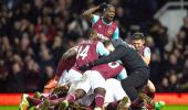 FA Cup: Late Ogbonna goal sees West Ham knock out Liverpool