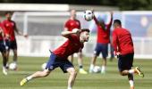 Euro 2016: England must ignore expectations, says midfielder Lallana