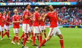 Euro 2016: Northern Ireland own goal sends Wales into last 8