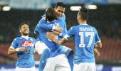 Serie A: Higuain and Totti shine as Napoli and Roma win