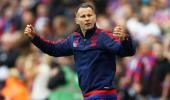 Giggs quits Manchester United after 29 years at the club