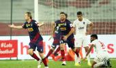 ISL: 10-man Dynamos rally in enthralling draw vs Kolkata