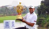 Bhullar pips Jeev to win Indonesia Open