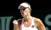 WTA Finals: Kerber outlasts Cibulkova, Halep unlocks Keys