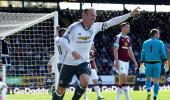 EPL: Rooney scores on return as United close in on City